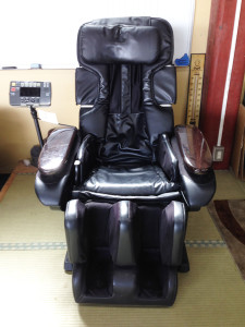 マッサージチェア（パナソニックEP7000リアルプロ）を回収