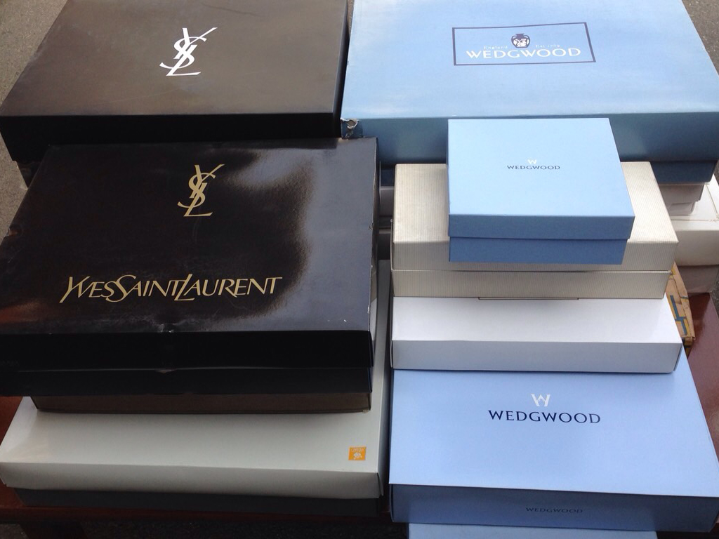 ブランド食器やタオルセットをまとめて買取