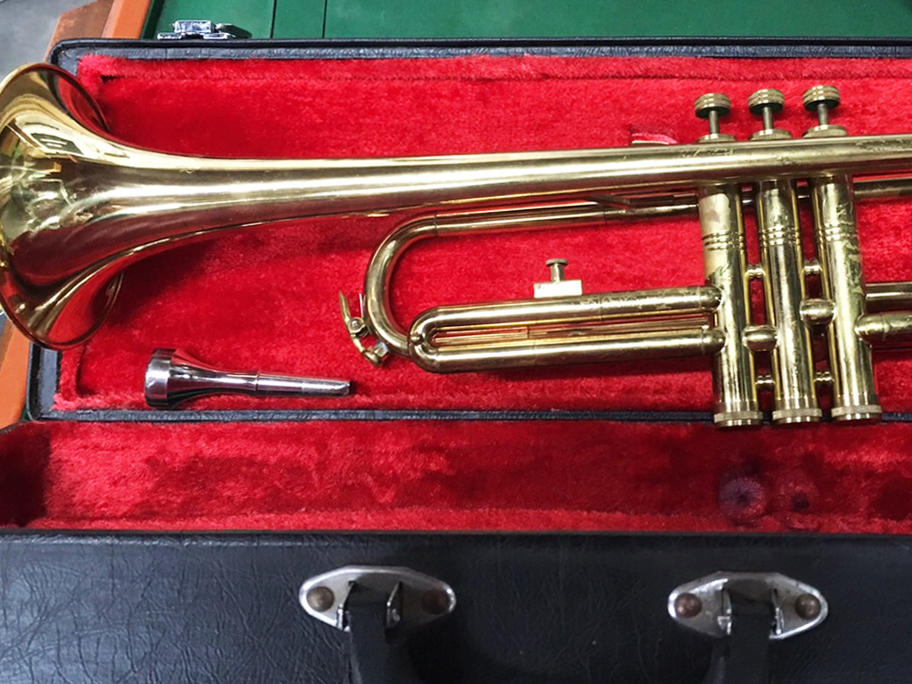 トランペットなど楽器をまとめて買取