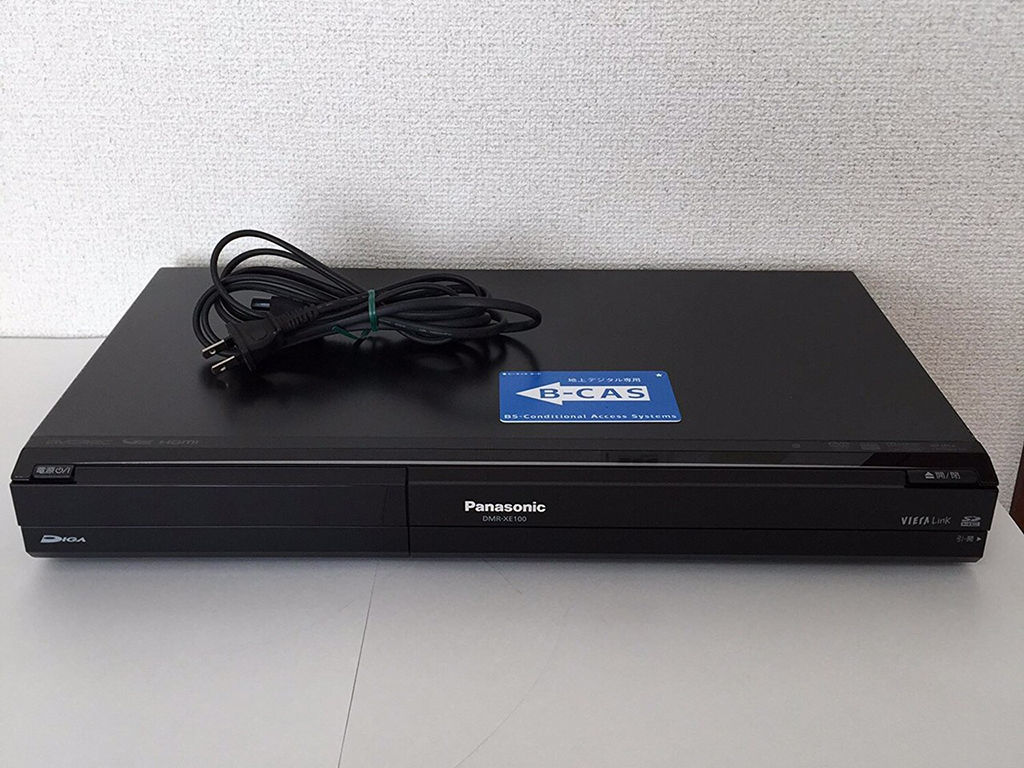 パナソニックHDD搭載ハイビジョンDVDレコーダー(DMR-XE100)を買取