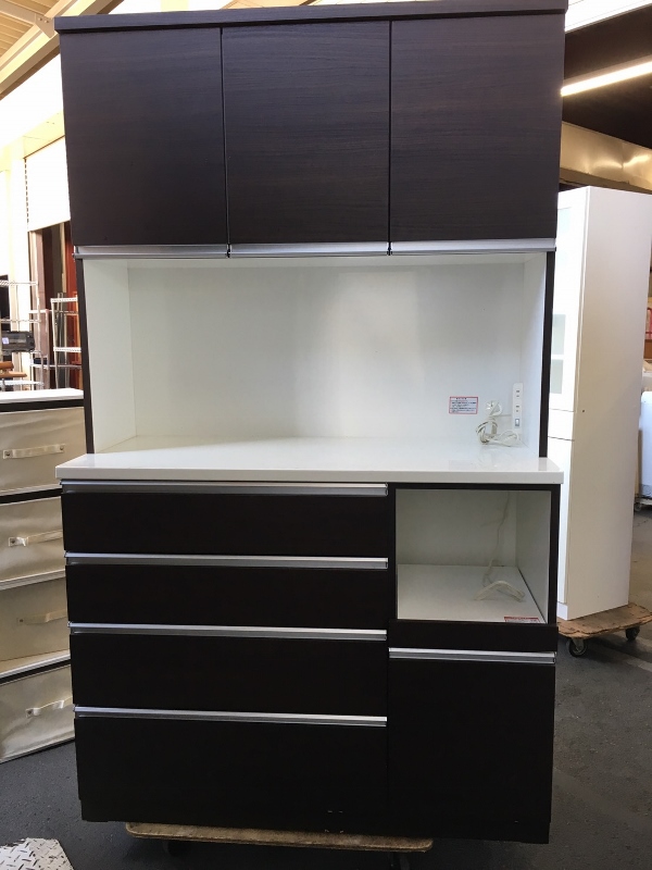 不要になった食器棚