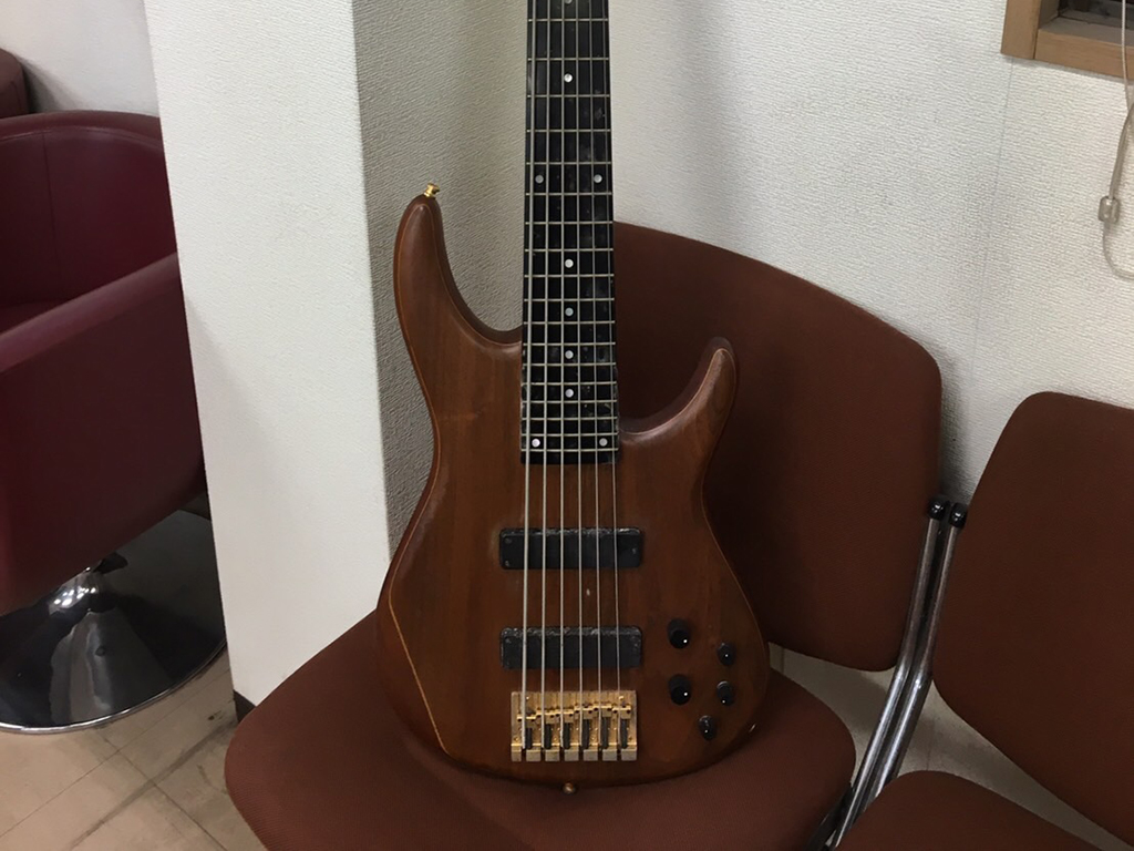 MOON(ムーン)エレキ・ベースを買取