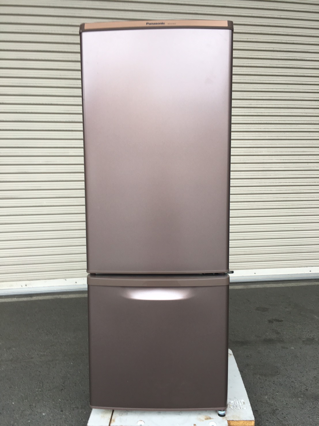 パナソニック製の冷蔵庫（NR-B178W-T）