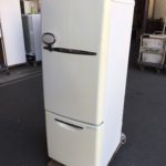 お部屋の模様替えで不要になったナショナル製の冷蔵庫(NR-B16RA-W)などまとめて引き取り|埼玉県戸田市にて家電の買取・回収 家電