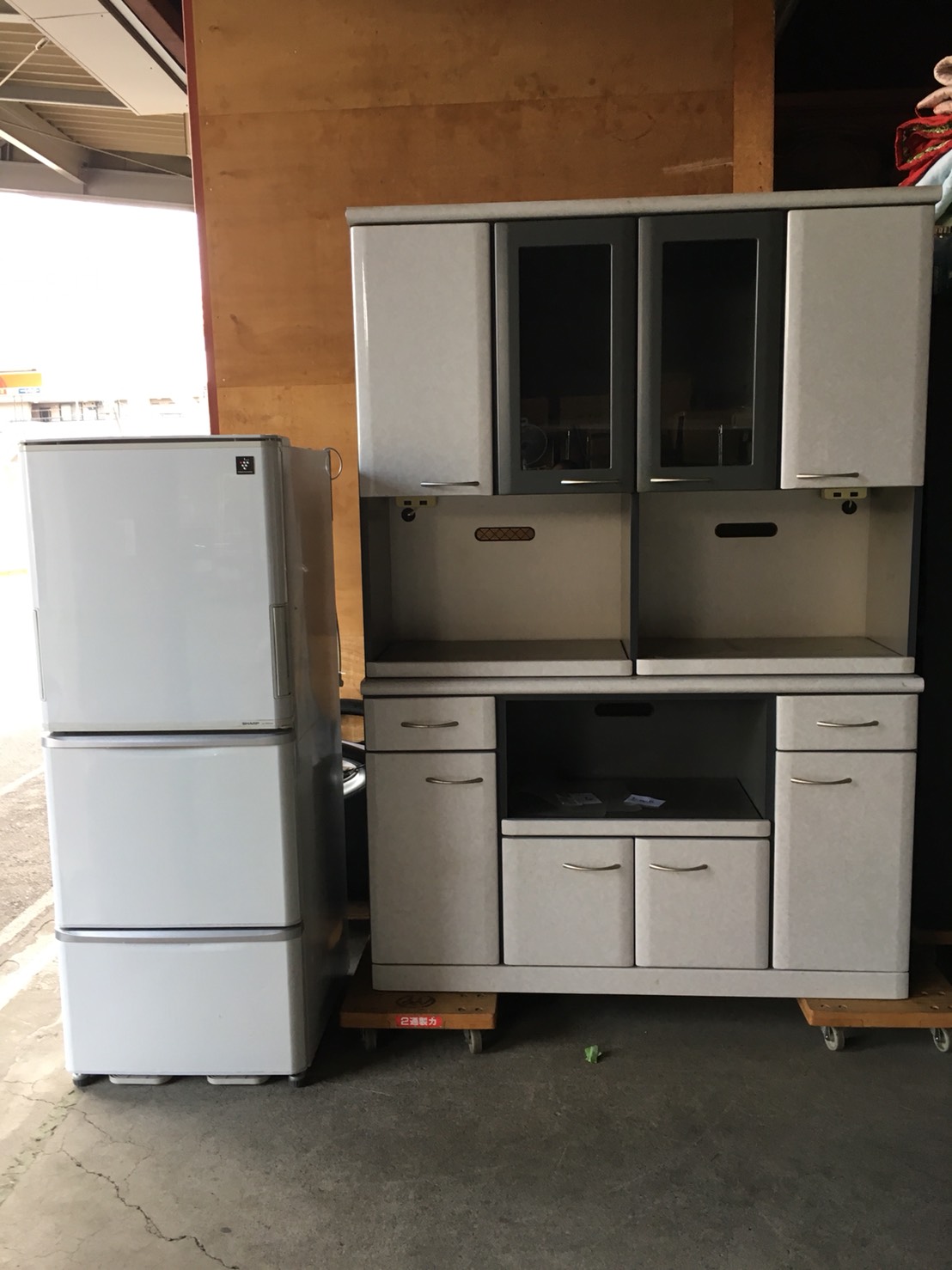 不要になった食器棚・冷蔵庫