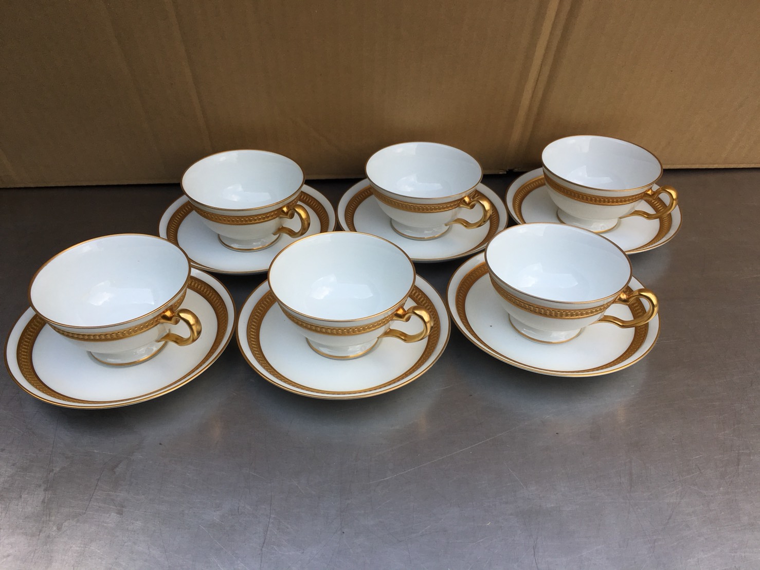 大倉陶園クラウンのティーカップとソーサー6客セット