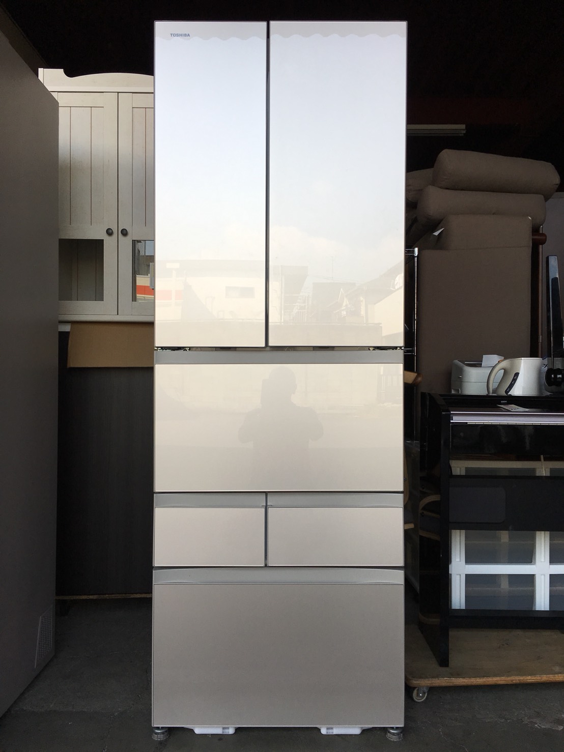 東芝製の冷蔵庫（GR-K460FD）