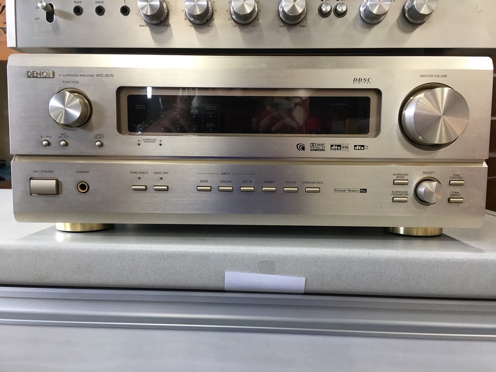 デノン製のアンプ