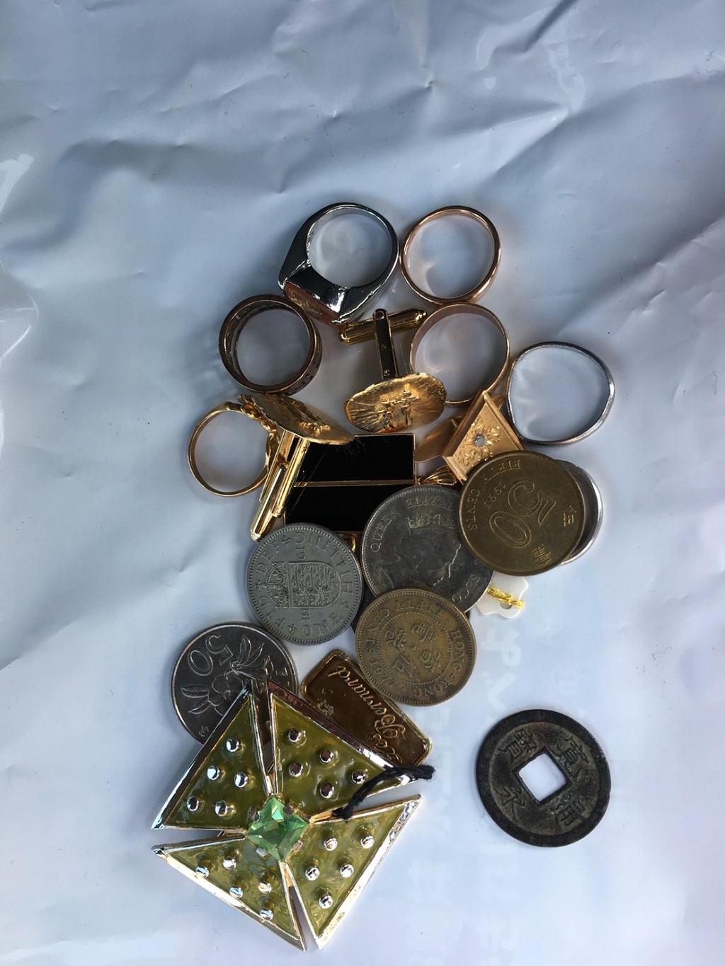 古銭や指輪
