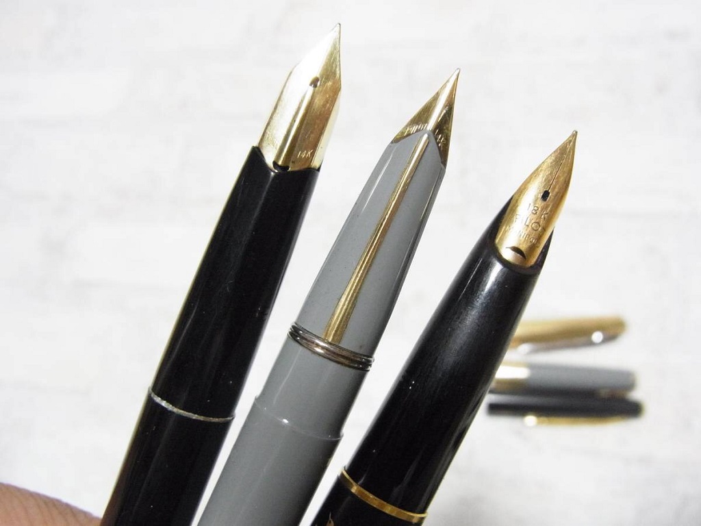 金のペン先