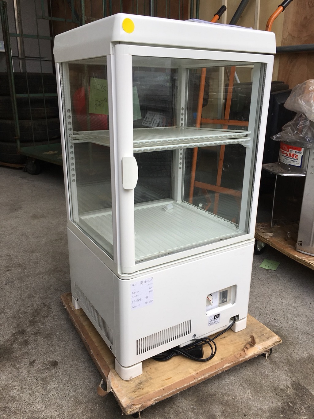 店舗閉店に伴い不要になったサンデン製の冷蔵ショーケース（AG-54XE 