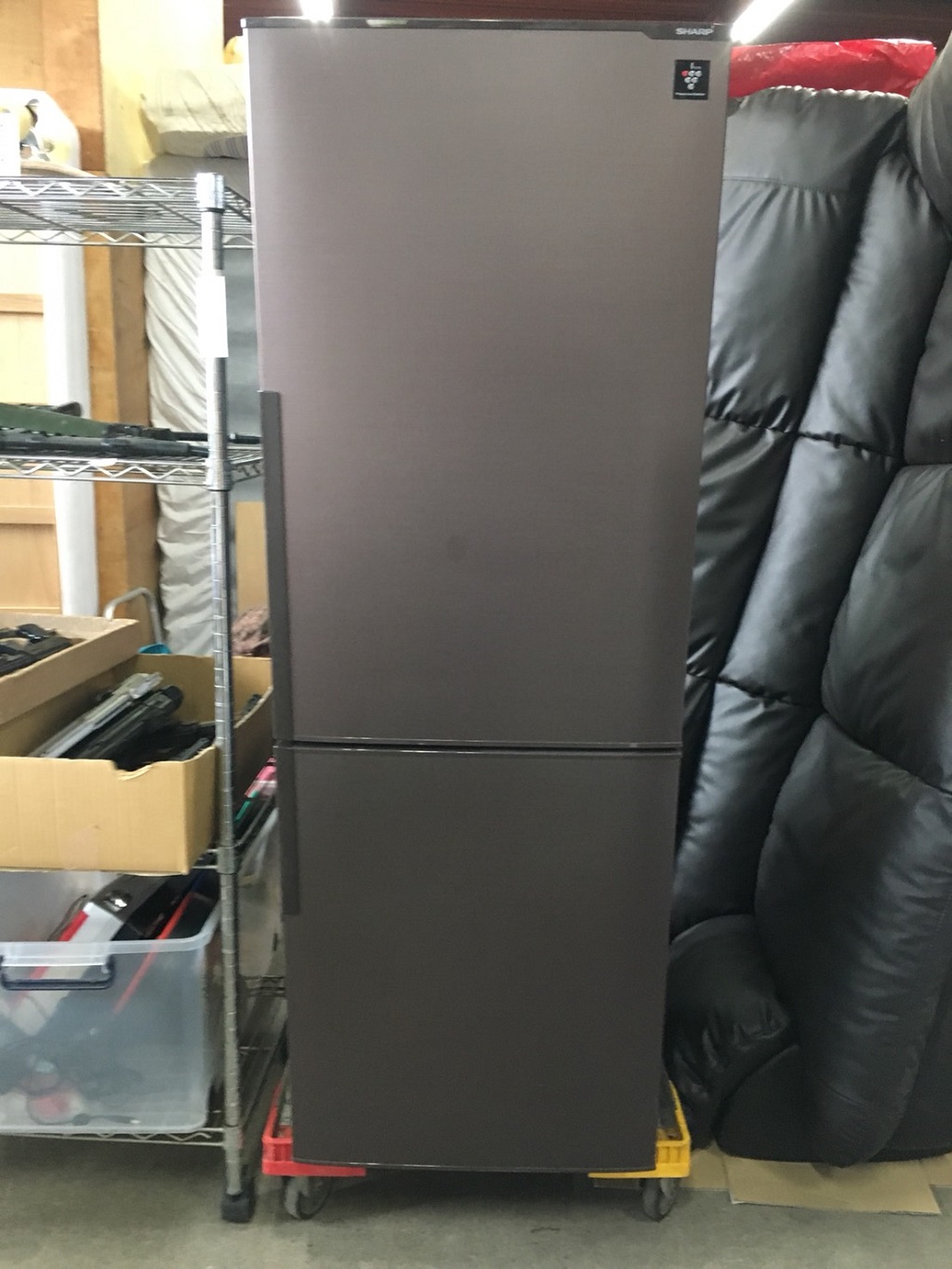 シャープ製のノンフロン冷凍冷蔵庫（SJ-PD27Y-T）