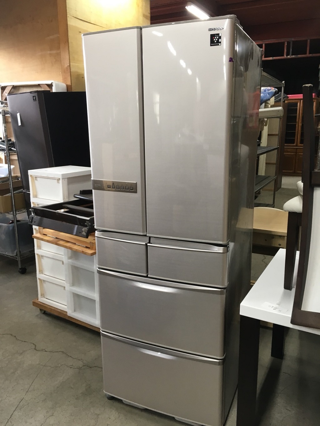 シャープ製のノンフロン冷凍冷蔵庫