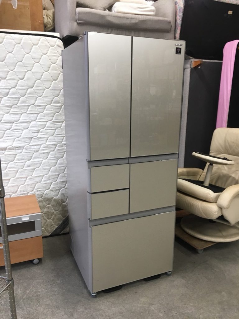 シャープ製の冷蔵庫（SJ-GT47A-N）